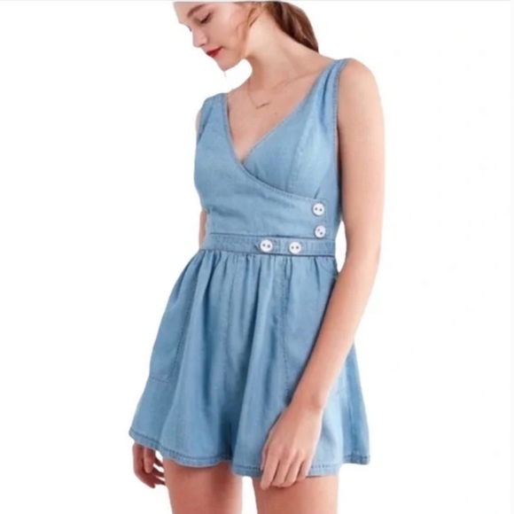 Urban Outfitters Denim Overall Romper, size S - Picture 2 of 9